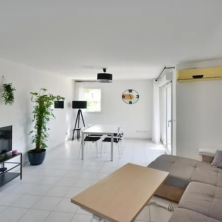 Apartment Le Preville Avec Terrasse Et Parking Gratuit
