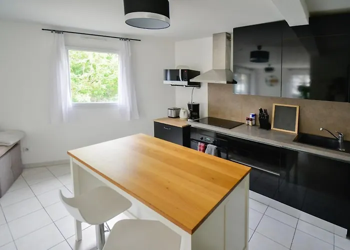 Le Preville Avec Terrasse Et Parking Gratuit *